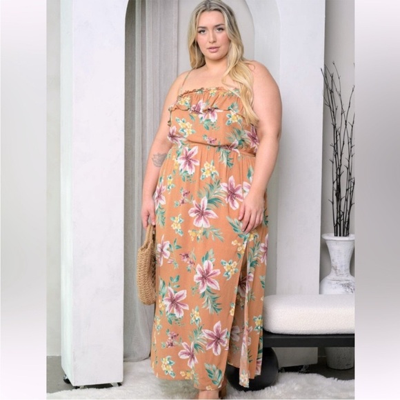 Plus Size Sleeveless Front Slit Floral Ruffle Maxi Dress - Picture 2 of 3